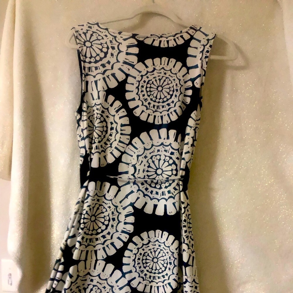Merona Dress. Excellent condition. With tie belt